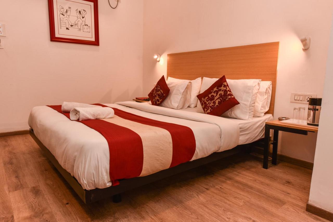 Hotels and Home stays near Barakhamba Road Metro Station New