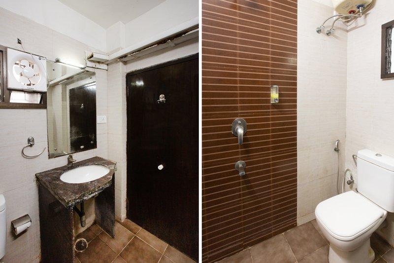 Hotels and Home stays near Swarna Sudarshan Hall Chennai, Swarna Sudarshan Convention Hall