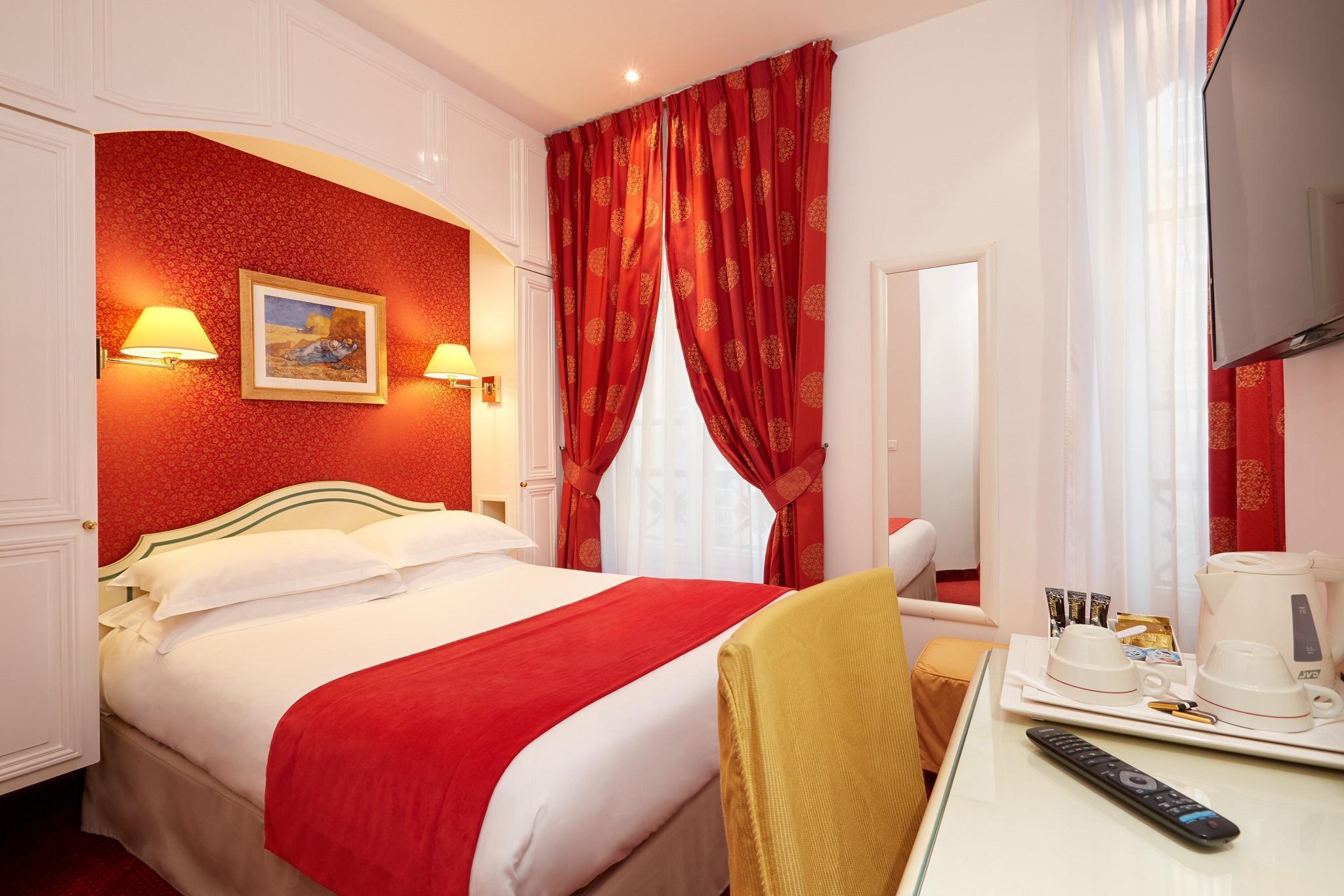 Hotels and Home stays near Quatre Septembre Metro Station Paris