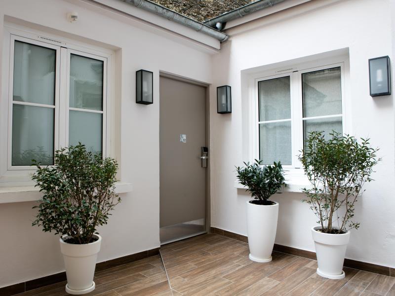 Hotels and Home stays near Exelmans Metro Station Paris