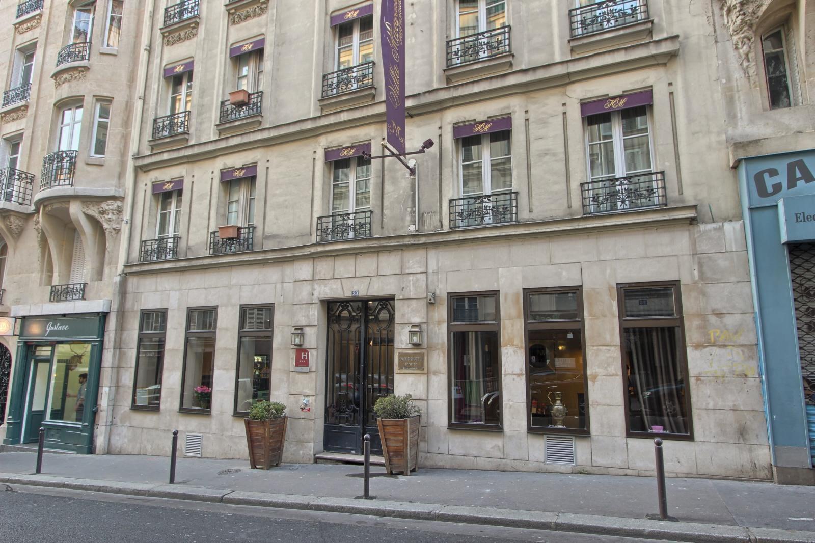Hotels and Home stays near Cluny La Sorbonne Metro Station Paris