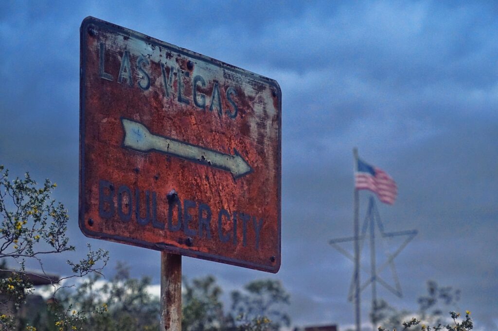 sign, rusty, nevada, weathered, las vegas, boulder city, usa, america, old, nature, banner, clouds, dark
